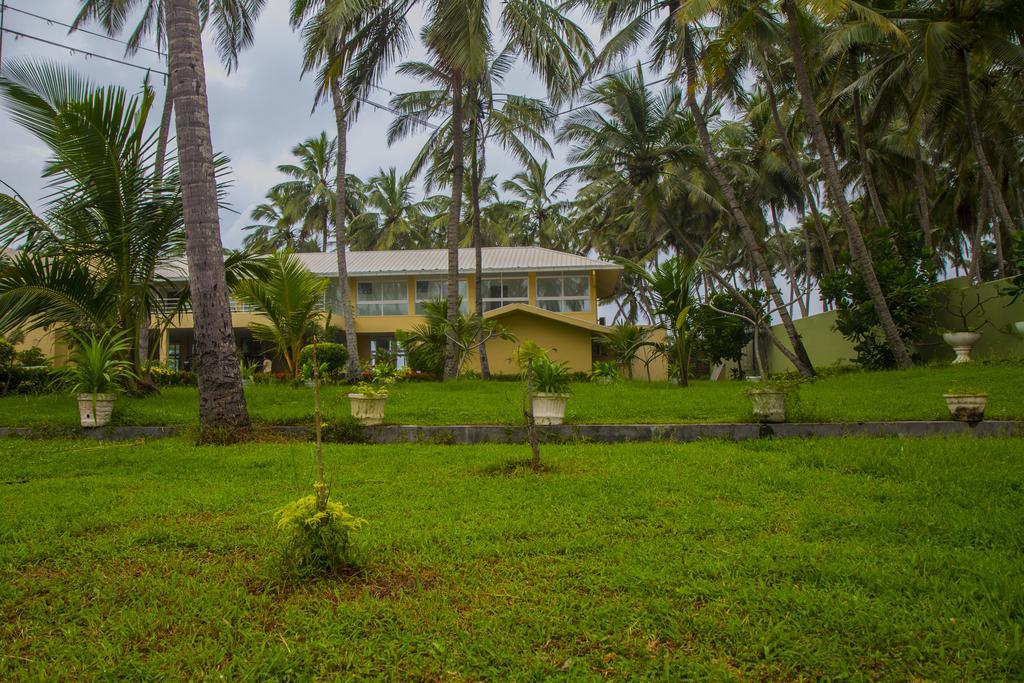 Hotel Villa Viana Marawila Exterior foto