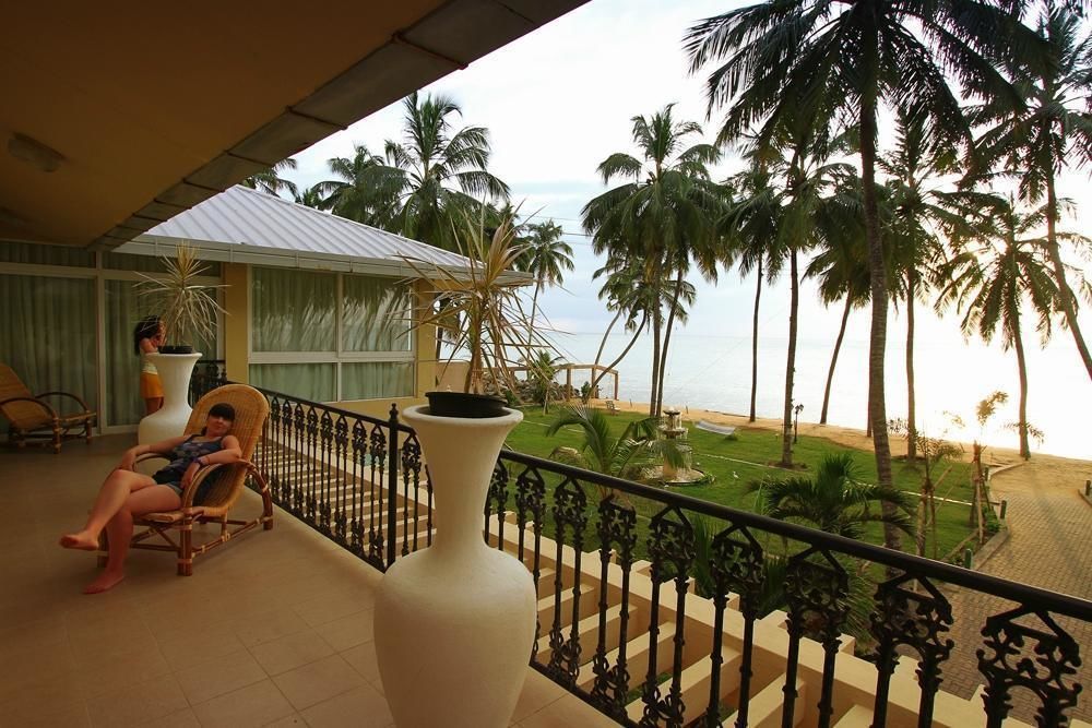 Hotel Villa Viana Marawila Exterior foto